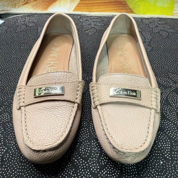 Calvin Klein Womens Loafers Size 8.5 Beige Leather Slip-On Driving Shoes - Picture 1 of 7